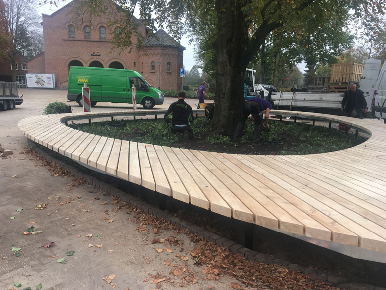Op 26 oktober 2018 is het nieuwe dorpsplein in Middelrode geopend